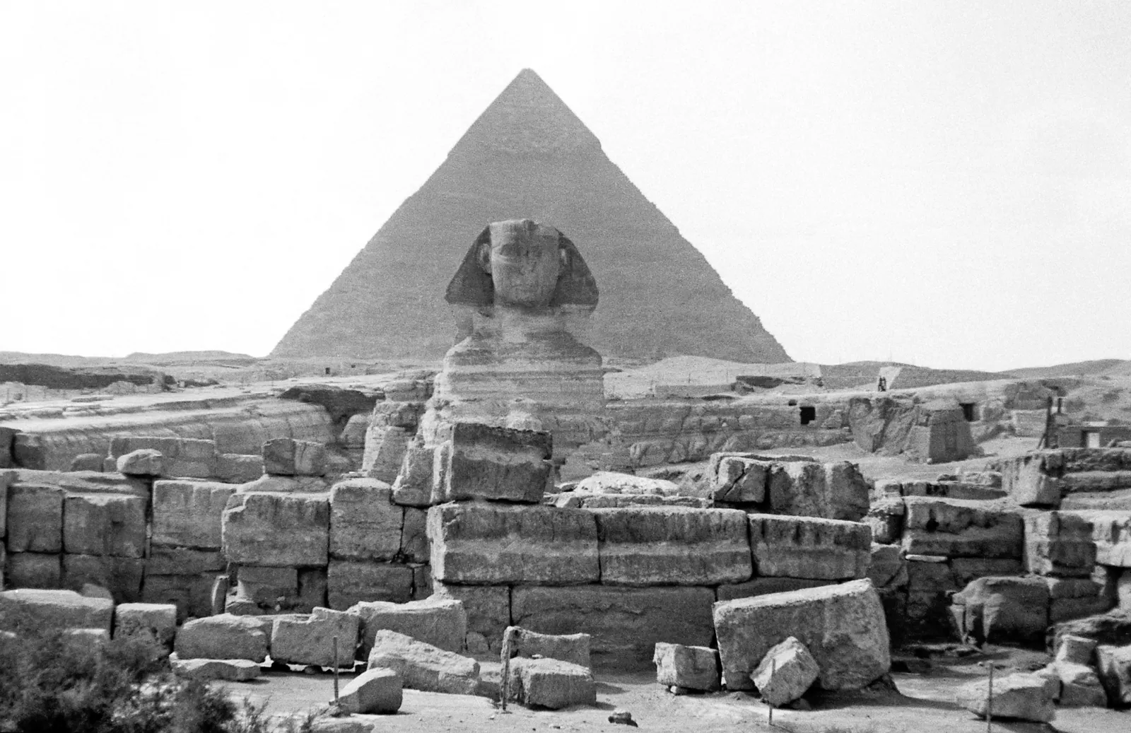 Petra — Sphinx & Pharaoh Khafre's Great Pyramid at Giza, Egypt (8088426765)