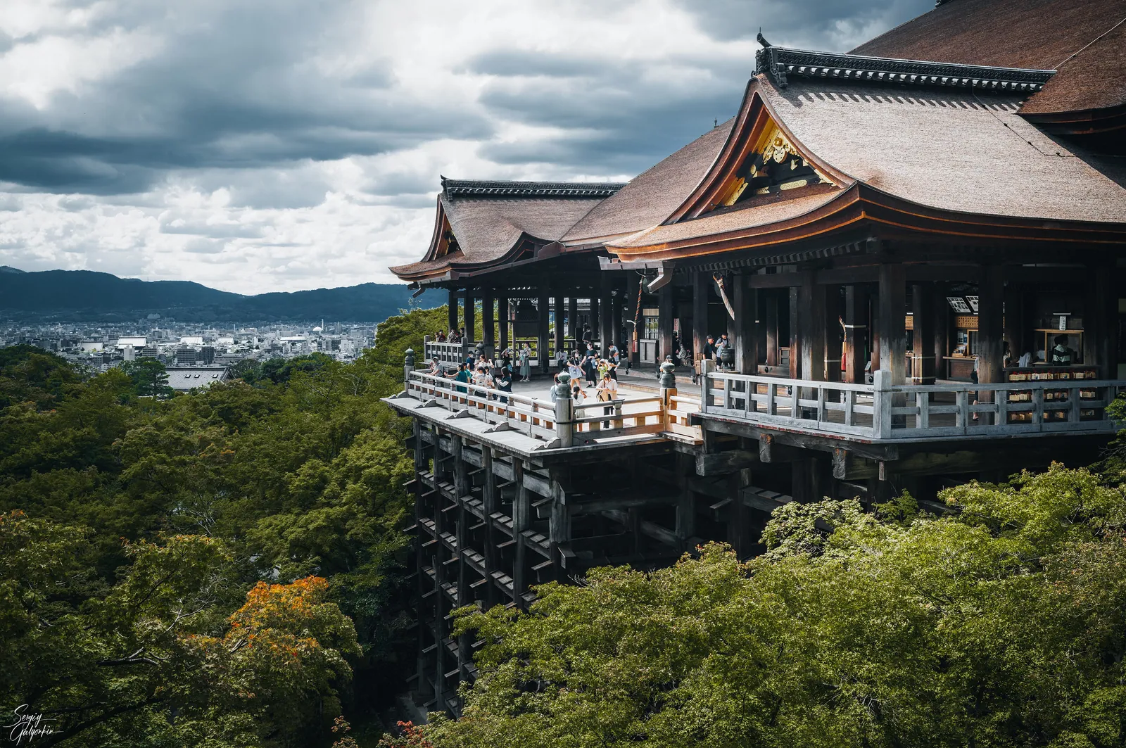 Arashiyama — Temple in Kyoto overlooking the city (52292068674)